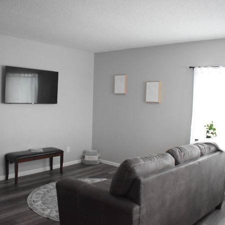 Arctic 415 Appartement Grand Rapids Buitenkant foto