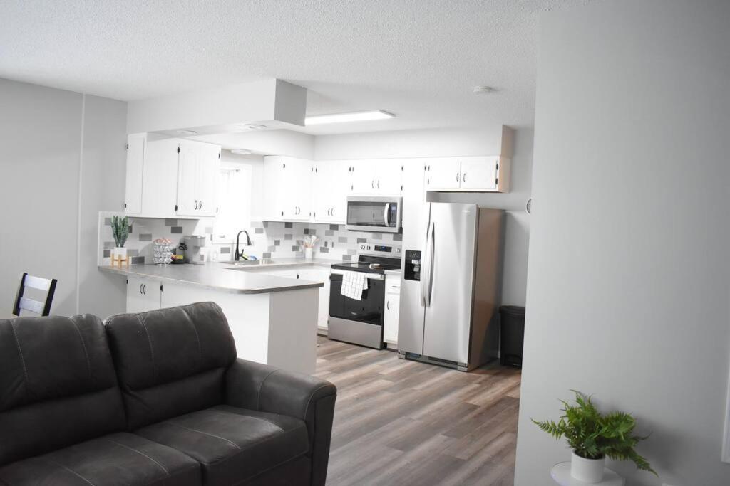 Arctic 415 Appartement Grand Rapids Buitenkant foto